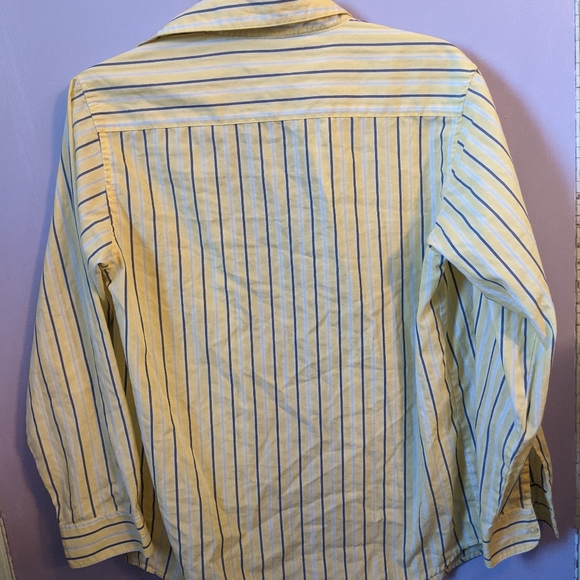 2 button down shirts - Picture 9 of 9